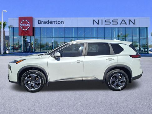 Certified 2025 Nissan Rogue SV w/ SV Premium Package FWD image 8