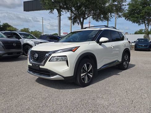 Certified 2023 Nissan Rogue Platinum w/ Platinum Premium Package AWD/4WD image 4