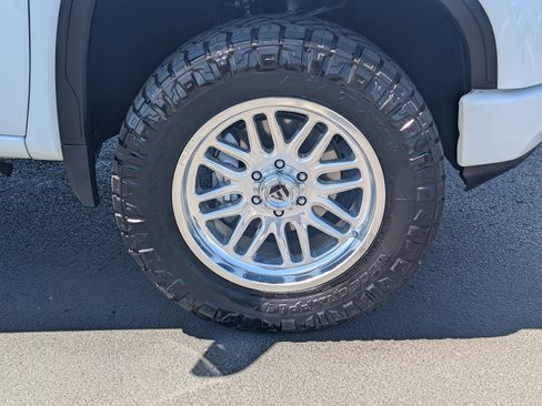 Used 2021 GMC Sierra 1500 AT4 image 9