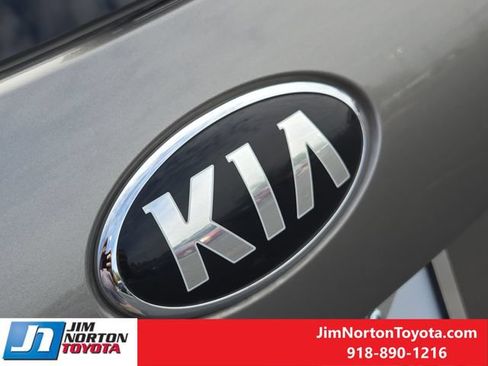Used 2019 Kia Sorento AWD V6 image 11