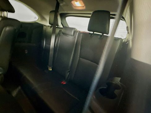 Used 2023 Toyota Highlander XLE FWD image 28