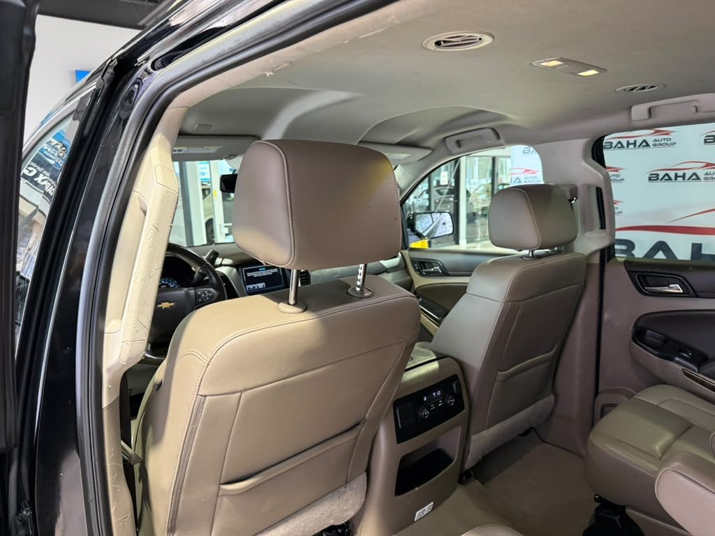 Used 2020 Chevrolet Suburban LT AWD/4WD image 32