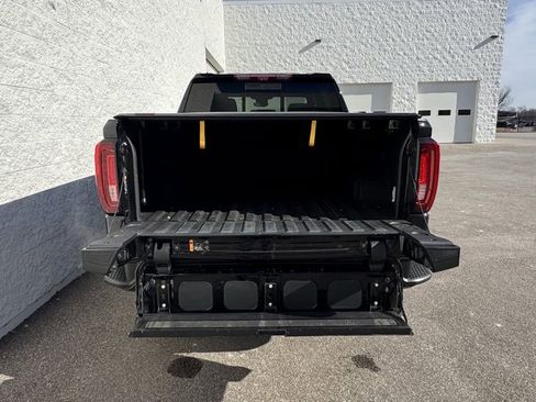 Used 2022 GMC Sierra 1500 AT4 w/ AT4 Premium Package image 10