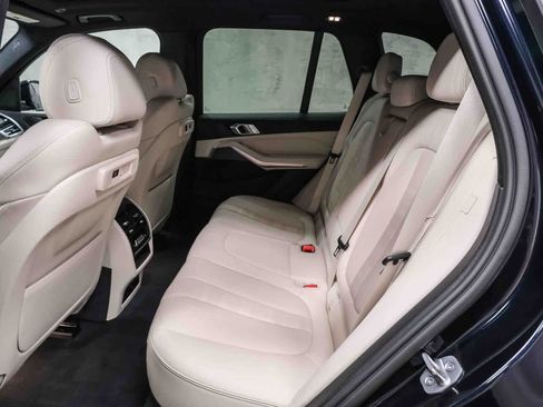 Used 2022 BMW X5 sDrive40i w/ M Sport Package RWD image 14