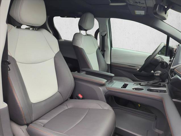 Certified 2024 Toyota Sienna XSE w/ XSE Plus Package FWD image 30