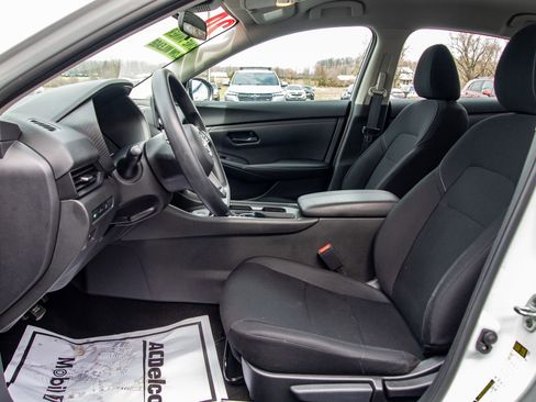 Used 2024 Nissan Sentra S image 12