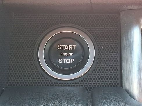 Used 2017 Land Rover Range Rover Long Wheelbase Supercharged image 28