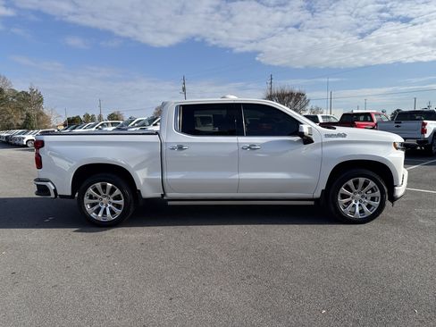 Used 2021 Chevrolet Silverado 1500 High Country w/ Technology Package image 5