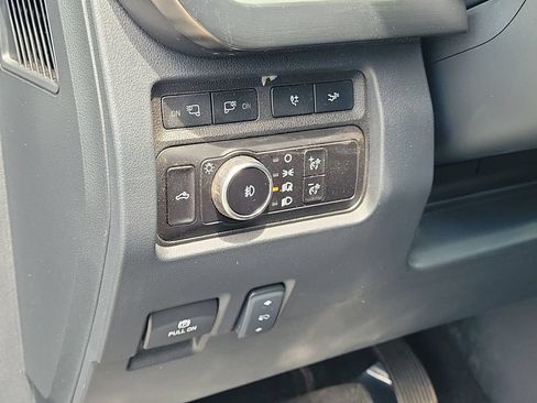 Certified 2023 Ford F350 Lariat w/ Tremor Off-Road Package AWD/4WD image 24