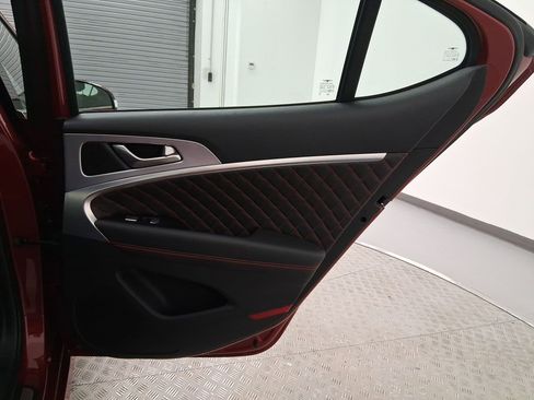 Used 2020 Genesis G70 3.3T w/ Sport Package image 17