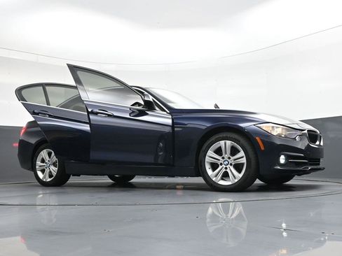 Used 2017 BMW 330i Sedan image 42