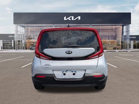 Used 2020 Kia Soul LX FWD image 5