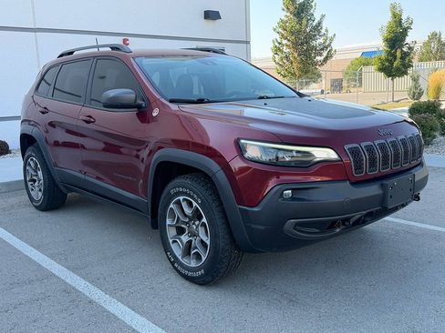 Used 2021 Jeep Cherokee Trailhawk AWD/4WD image 17