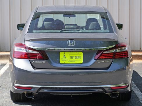 Used 2017 Honda Accord Sport image 44