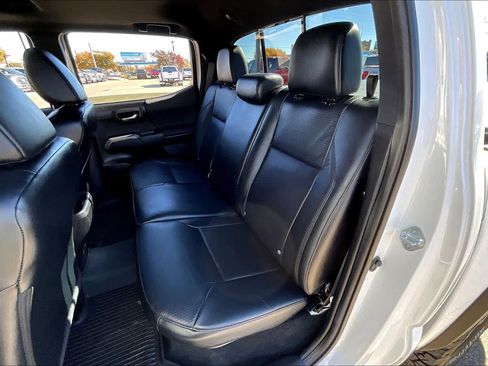 Used 2023 Toyota Tacoma TRD Off-Road image 20
