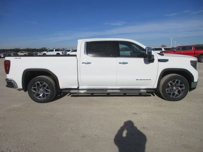 New 2026 GMC Sierra 1500 SLT w/ SLT Premium Plus Package