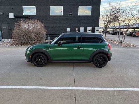 Used 2024 MINI Cooper SE image 2