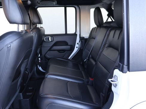 Used 2023 Jeep Wrangler Sahara image 15