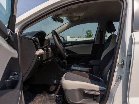 New 2025 Volkswagen Taos S image 10