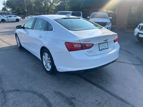 Used 2016 Chevrolet Malibu LT FWD image 3