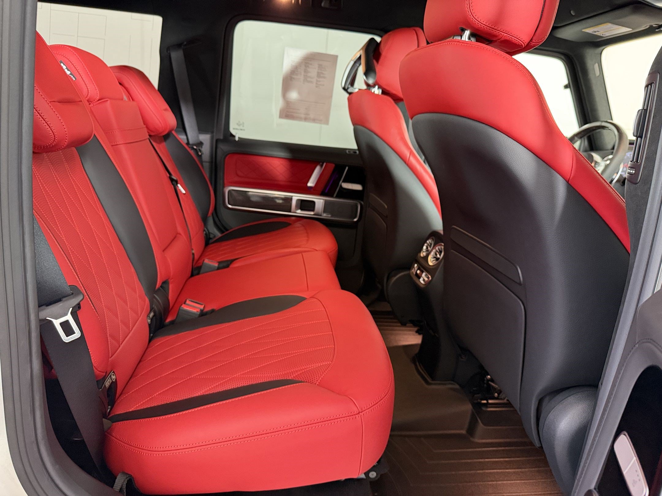 Certified 2020 Mercedes-Benz G 63 AMG 4MATIC image 31