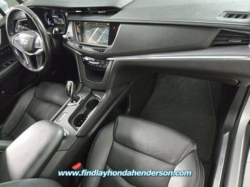 Used 2019 Cadillac XT5 Premium Luxury FWD image 23