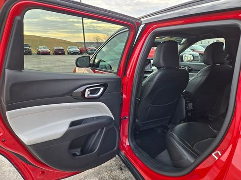 Used 2023 Jeep Compass Limited image 26