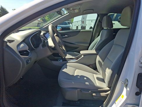 Used 2021 Chevrolet Malibu LS FWD image 12