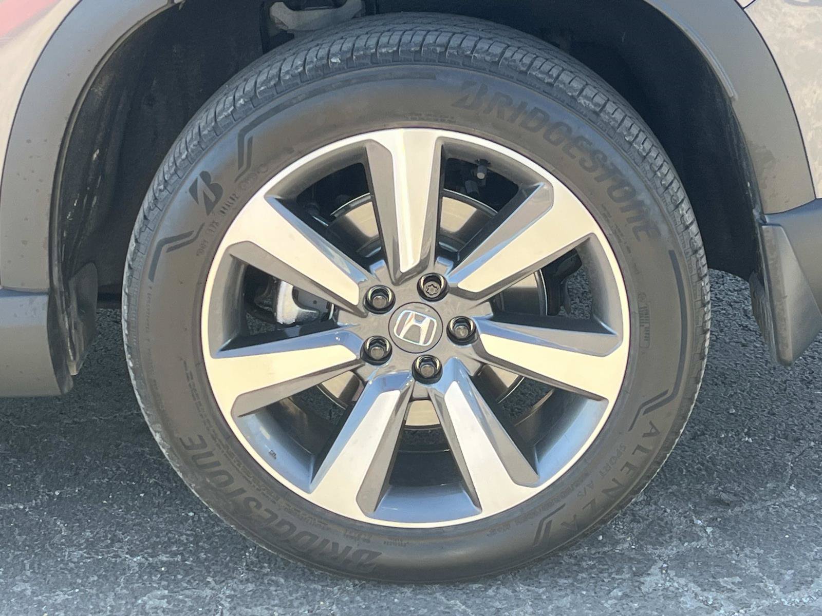 Used 2023 Honda Pilot Elite image 11