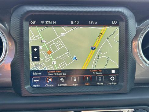 Used 2022 Jeep Gladiator Overland w/ Cold Weather Group AWD/4WD image 22