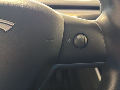 Used 2019 Tesla Model 3 Standard Range Plus image 22
