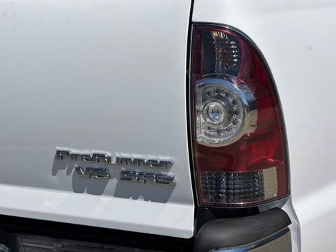 Used 2012 Toyota Tacoma PreRunner w/ SR5 Pkg RWD image 23