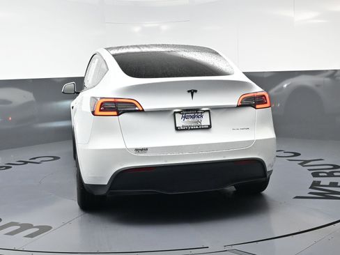 Used 2021 Tesla Model Y Long Range AWD/4WD image 8