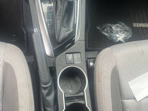 Used 2018 Toyota Corolla LE FWD image 16
