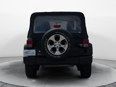 Used 2017 Jeep Wrangler Unlimited Sport AWD/4WD image 4