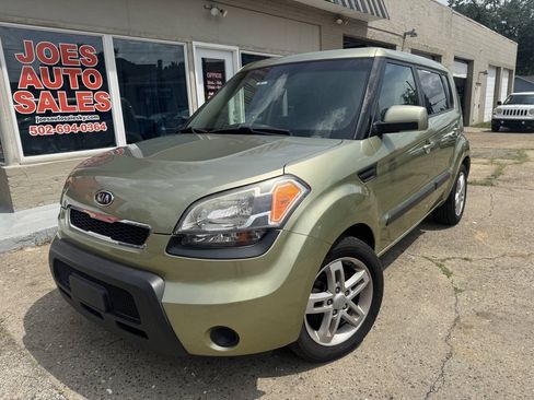 Used 2011 Kia Soul + w/ Audio Pkg FWD image 3