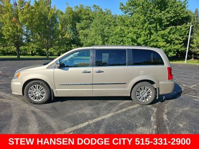 Used 2016 Chrysler Town & Country Touring-L w/ Driver Convenience Group