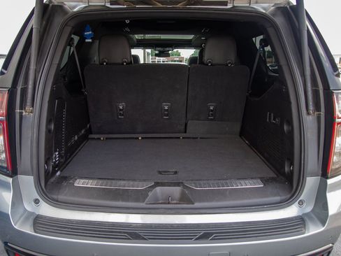 Used 2023 Chevrolet Suburban RST w/ Luxury Package AWD/4WD image 34