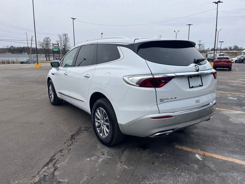 Used 2024 Buick Enclave Premium image 3