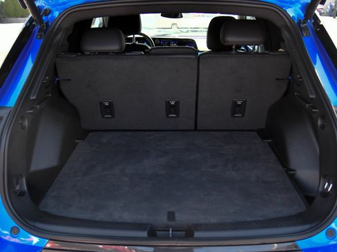 Used 2024 Chevrolet Equinox EV LT FWD image 47