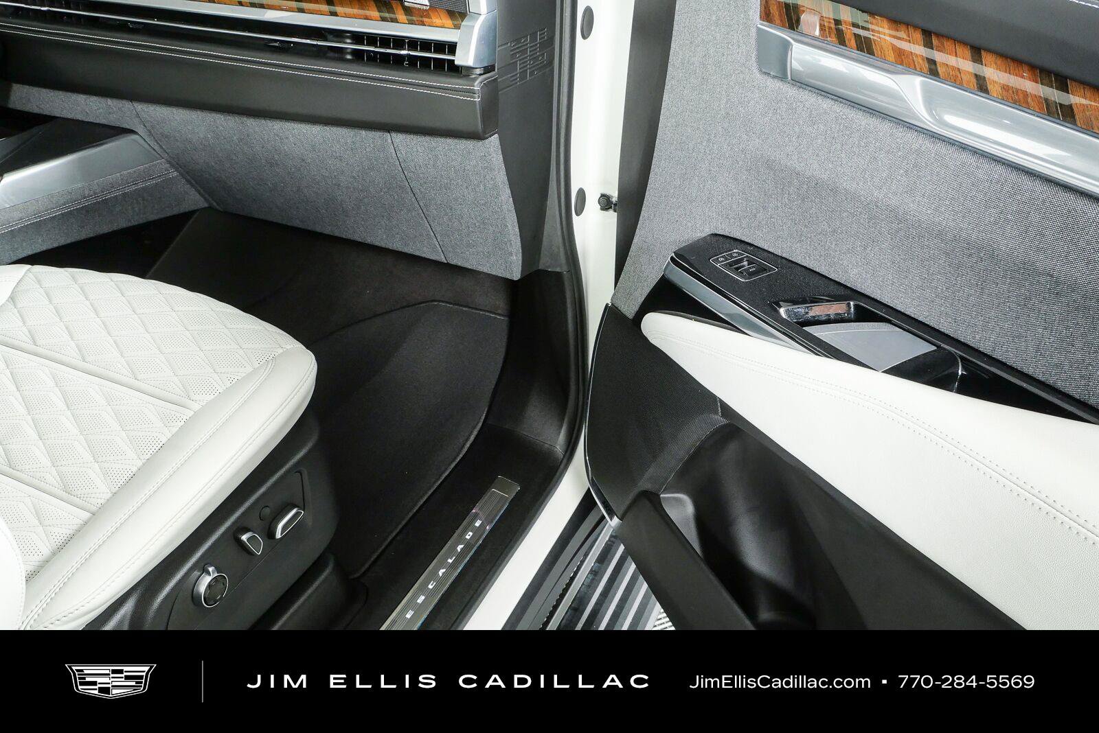 Used 2025 Cadillac Escalade Sport Platinum AWD/4WD image 26