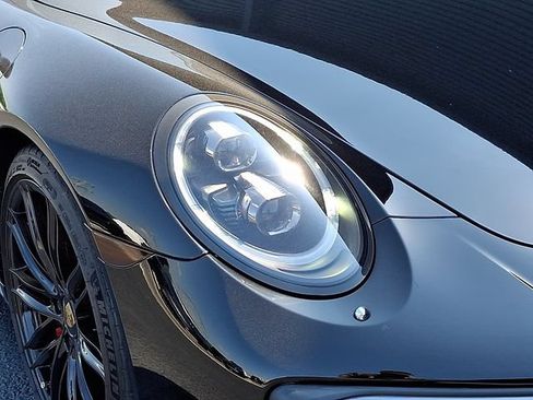 Certified 2018 Porsche 911 Turbo AWD/4WD image 11