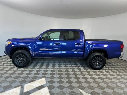 Used 2023 Toyota Tacoma SR5 AWD/4WD image 4