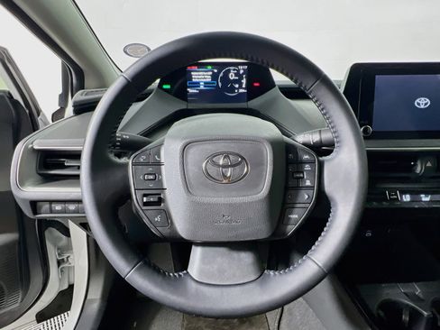 Used 2024 Toyota Prius LE FWD image 16