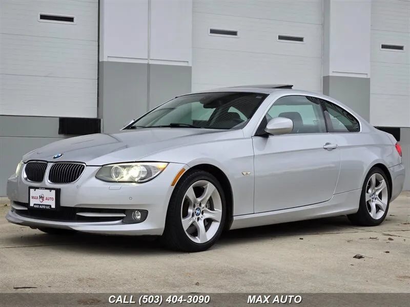 Used 2012 BMW 335i Coupe RWD image 4