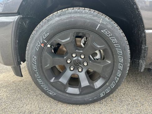 New 2026 RAM 1500 Express AWD/4WD image 34