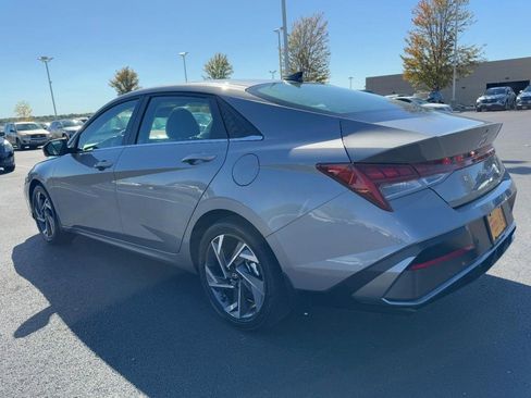 Certified 2024 Hyundai Elantra Limited image 5