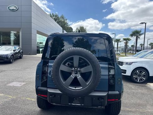 New 2026 Land Rover Defender 110 X-Dynamic SE AWD/4WD image 6
