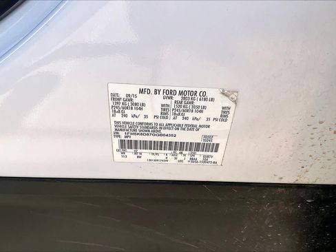 Used 2016 Ford Explorer XLT w/ Equipment Group 201A AWD/4WD image 33