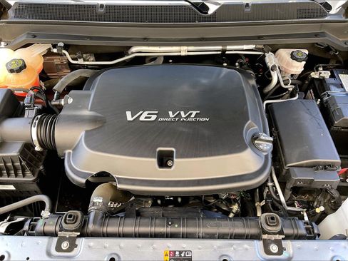 Used 2022 Chevrolet Colorado LT w/ Safety Package AWD/4WD image 9